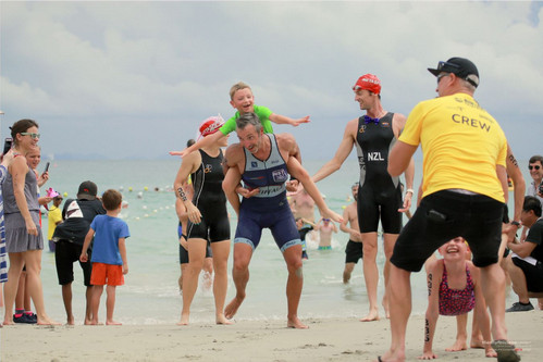 Wibowo and Zenker reign supreme at Bintan Triathlon